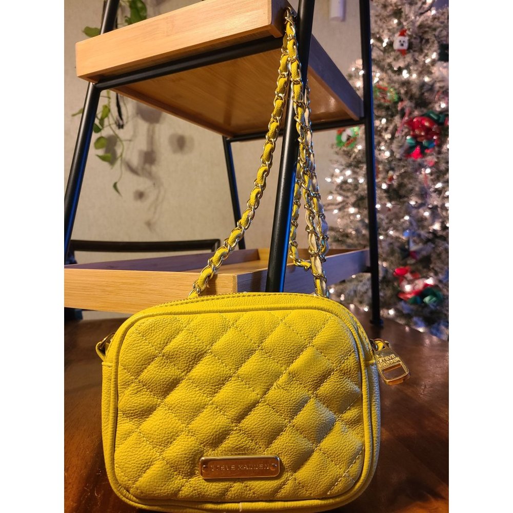 Steve Madden Yellow/Green Quilted Faux Leather Chain Strap Crossbody/Shoulder Ba